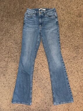 Idyllwind Legend Blue Denim Jeans with Chevron Back Stitching Size 6/32
